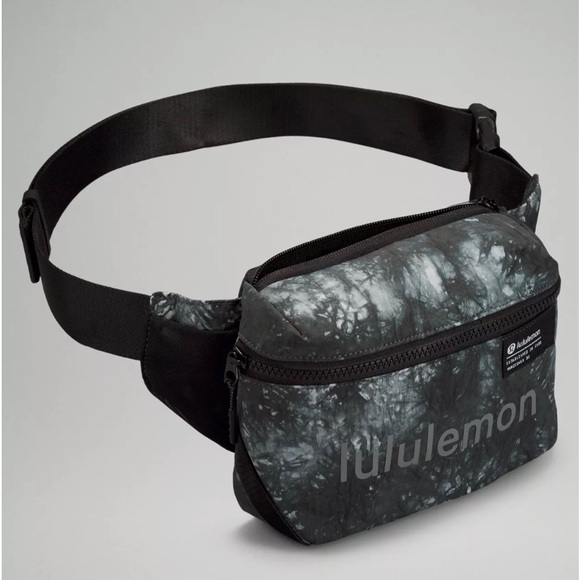 Lululemon Belt Bag - Picture 2 of 10
